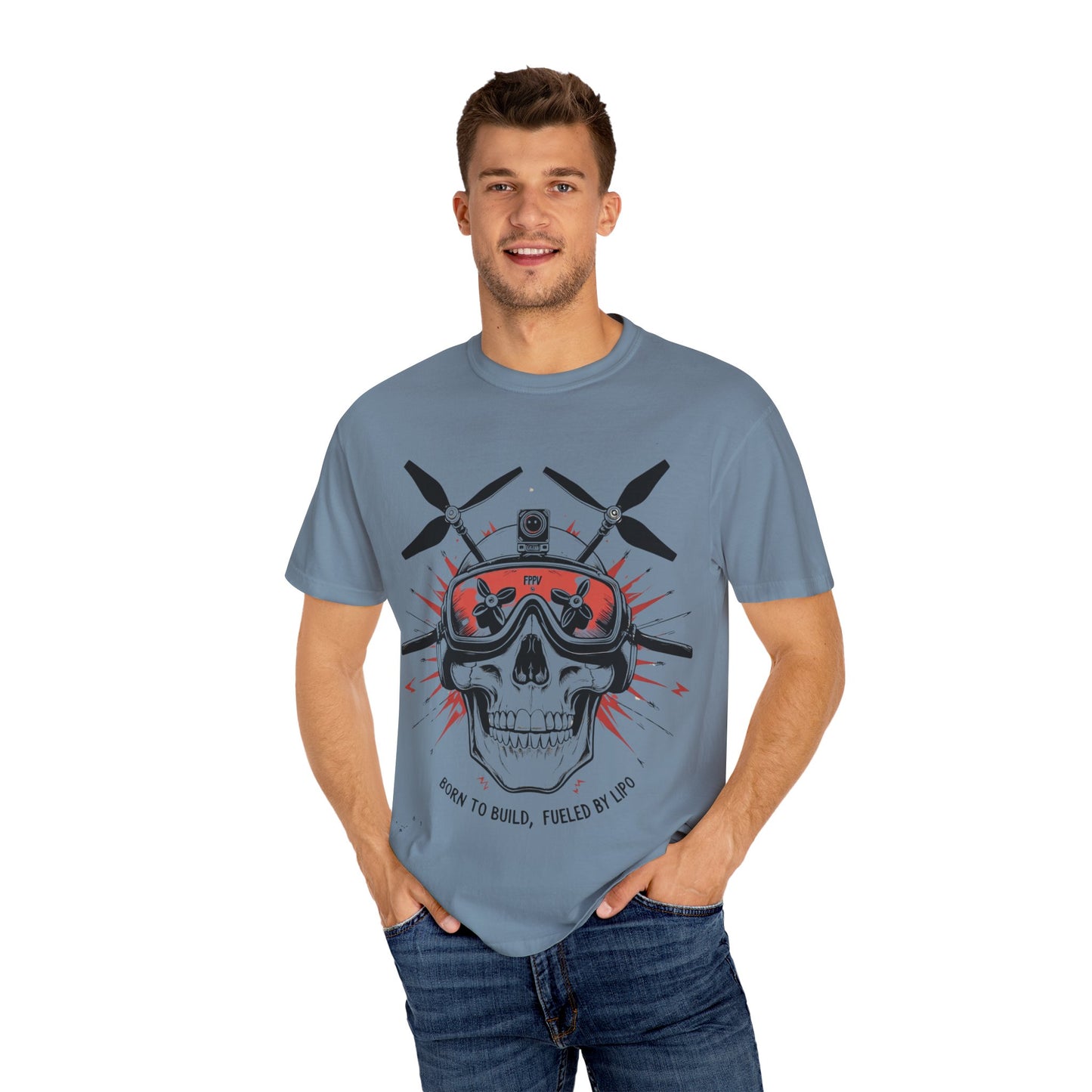 Camiseta de piloto de dron con diseño vanguardista | Camiseta unisex teñida | Diseño de calavera | Ideal para entusiastas de los drones y un regalo para amantes de la tecnología